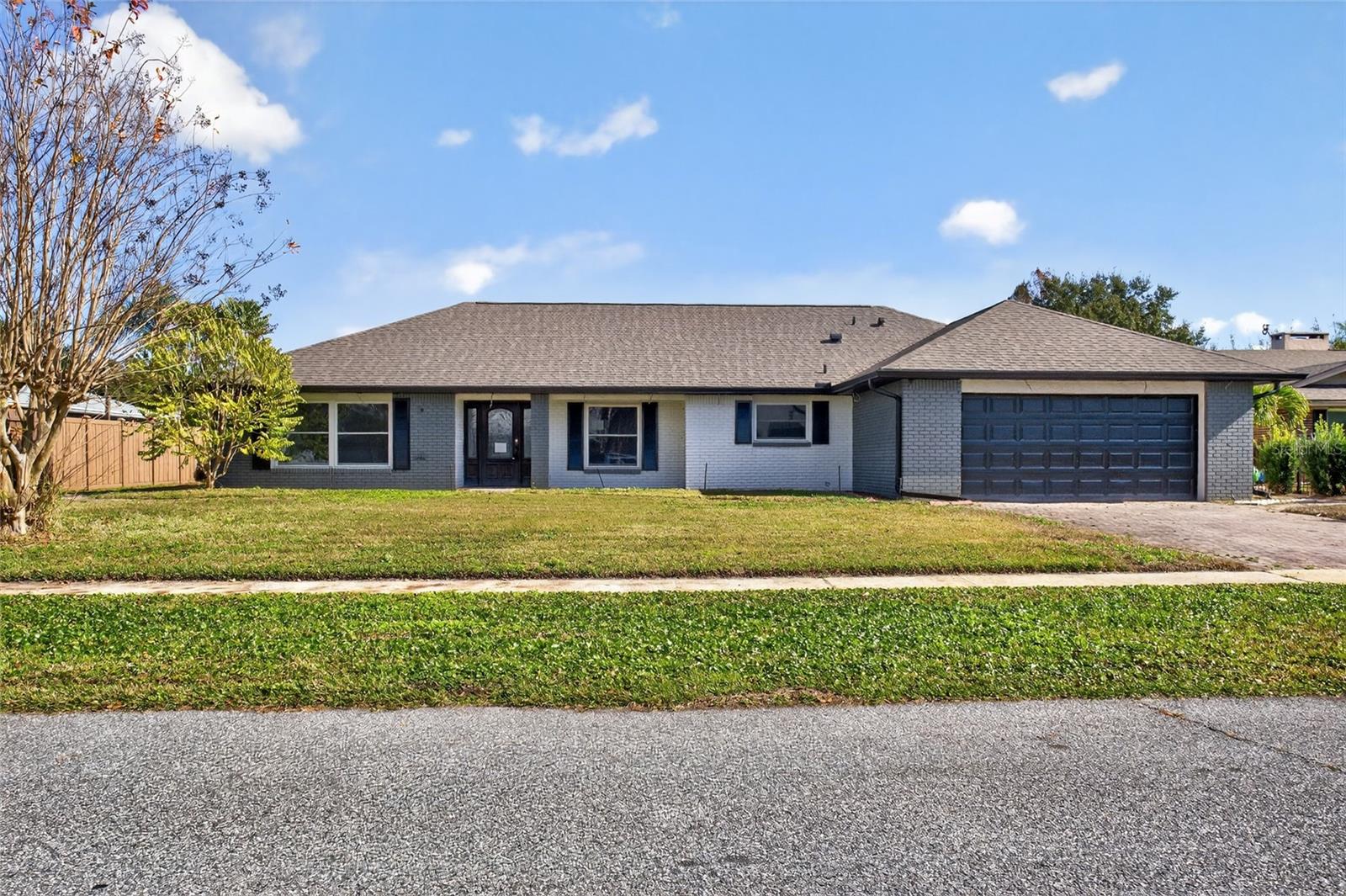 LAKE CONWAY SHORES - Residential