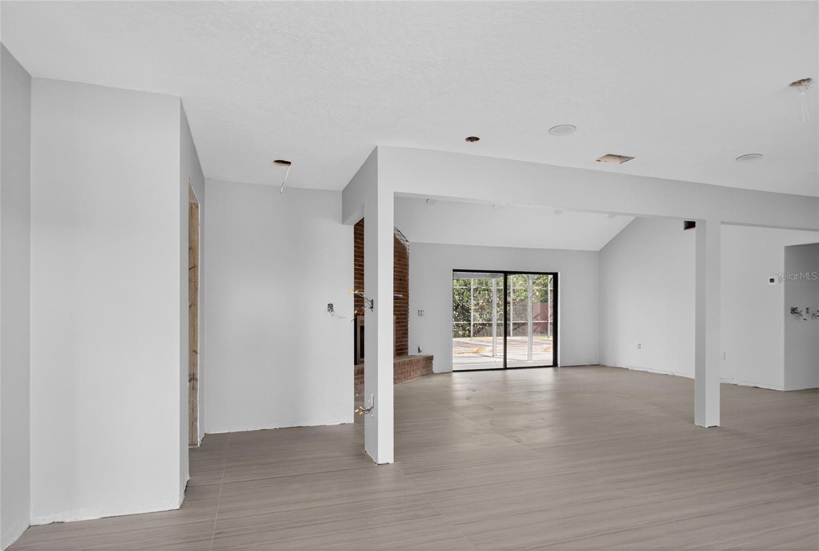 LAKE CONWAY SHORES - Residential