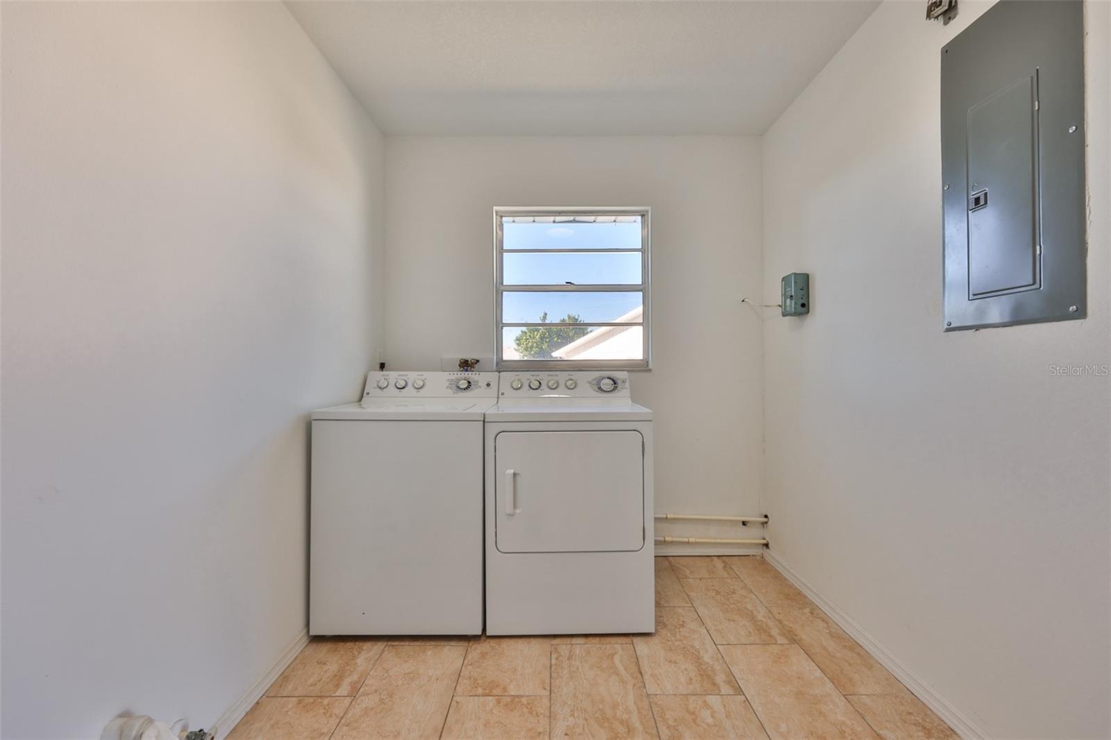 CLUB MANOR UNIT 38 B - Residential