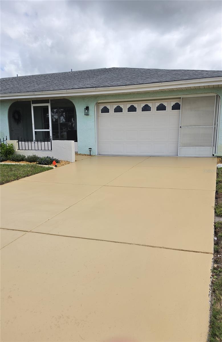 Photo of 325 Green Manor Drive, Sun City Center, FL 33573 (MLS # TB8466789)