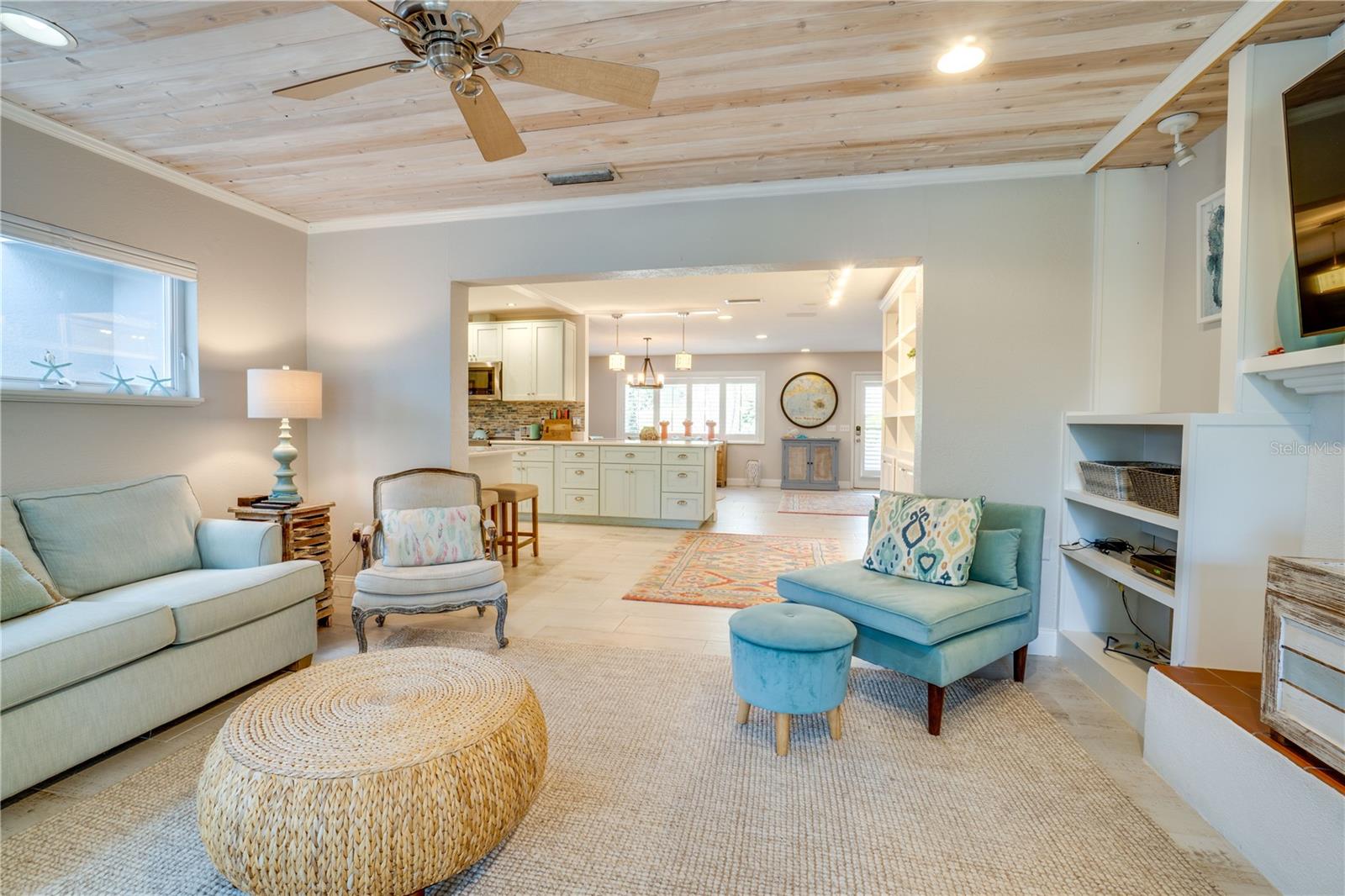 ISLAND CEDARS - Residential