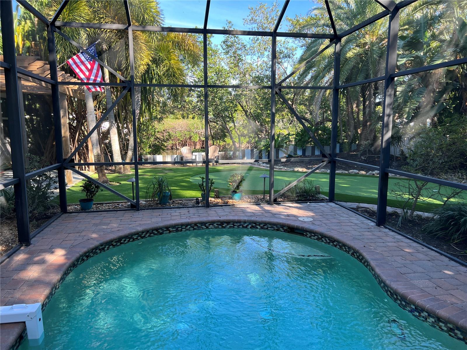 ISLAND CEDARS - Residential