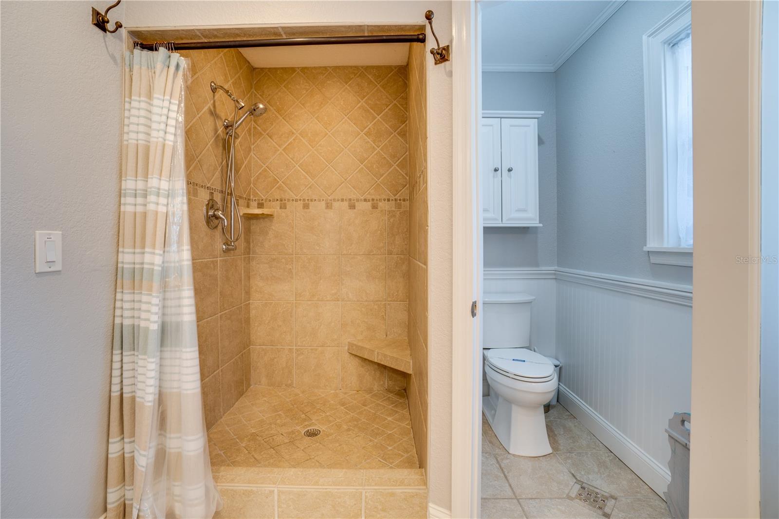 ISLAND CEDARS - Residential