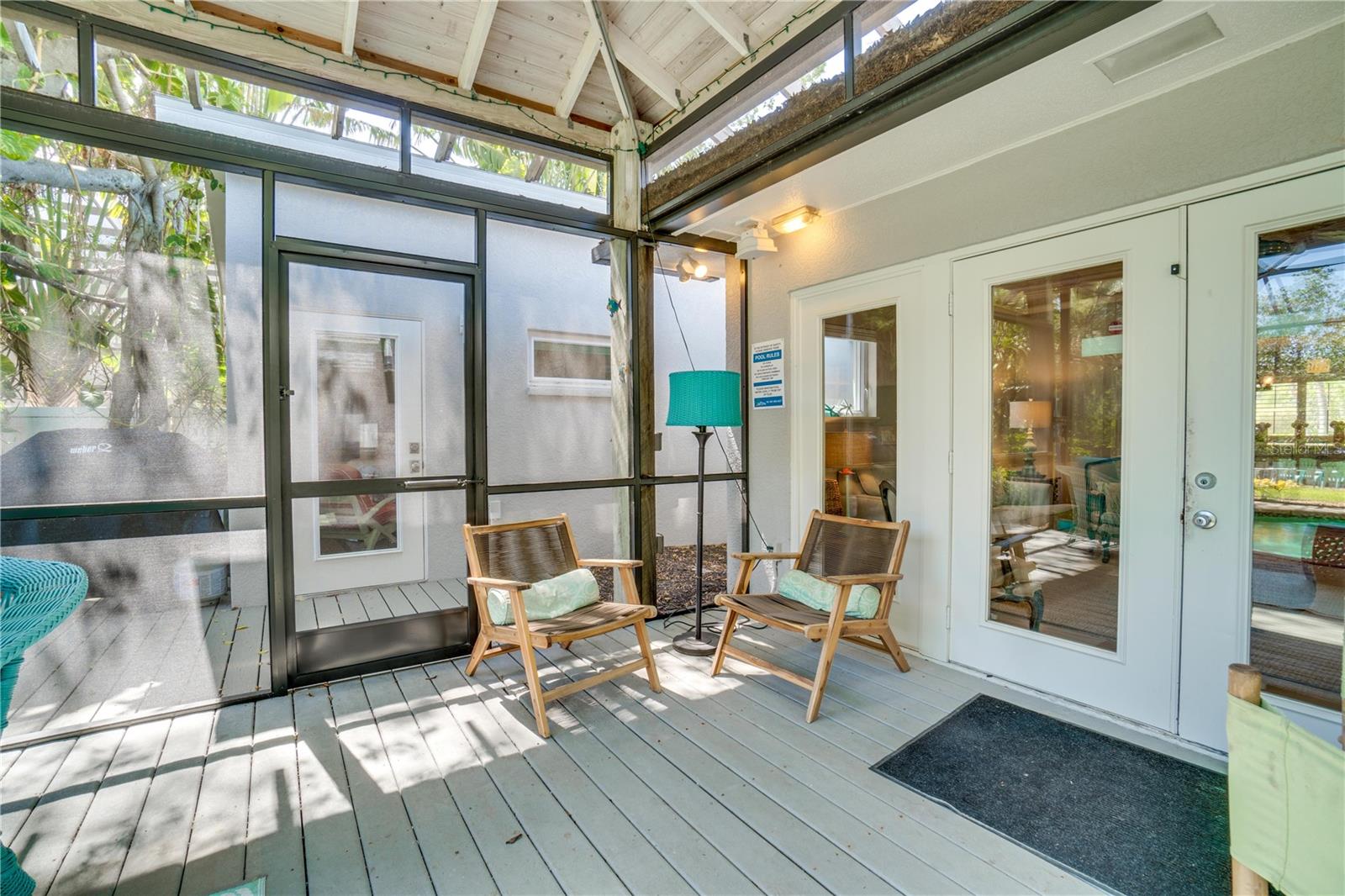 ISLAND CEDARS - Residential