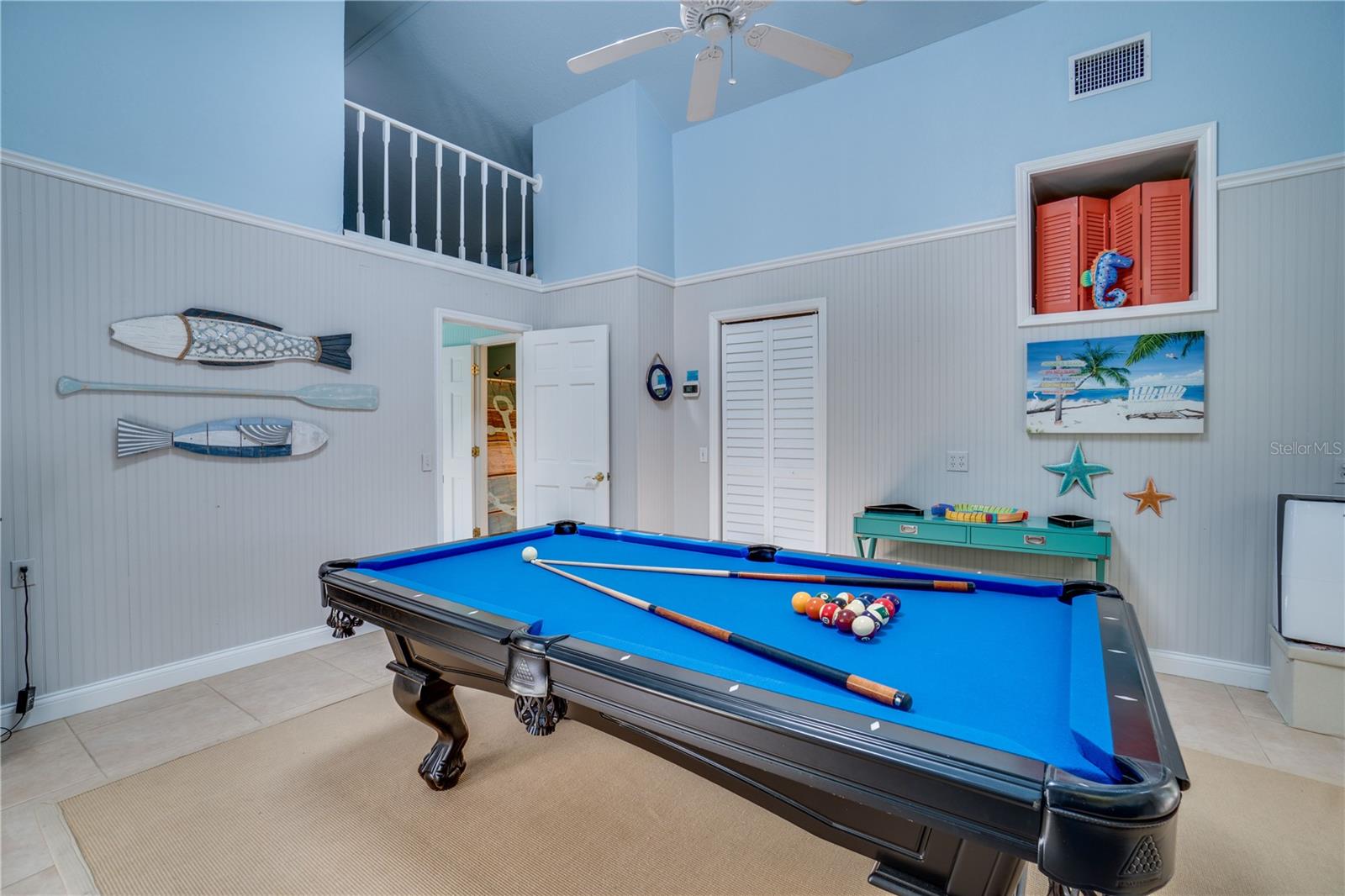 ISLAND CEDARS - Residential