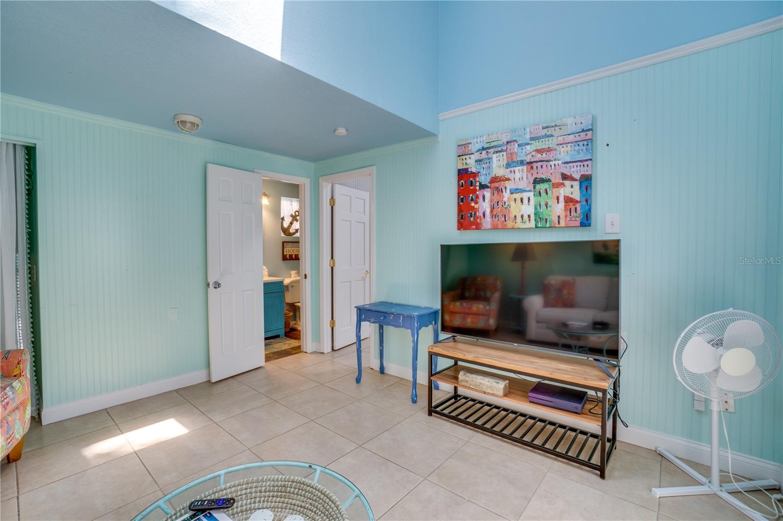 ISLAND CEDARS - Residential