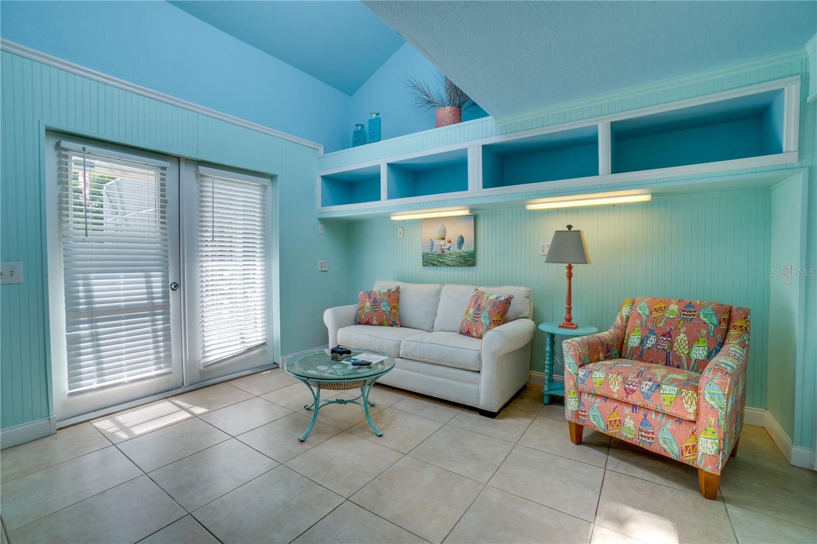 ISLAND CEDARS - Residential