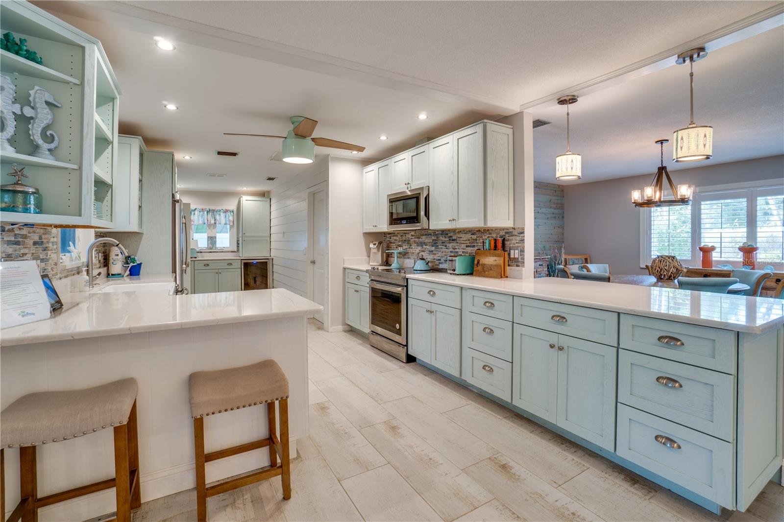 ISLAND CEDARS - Residential