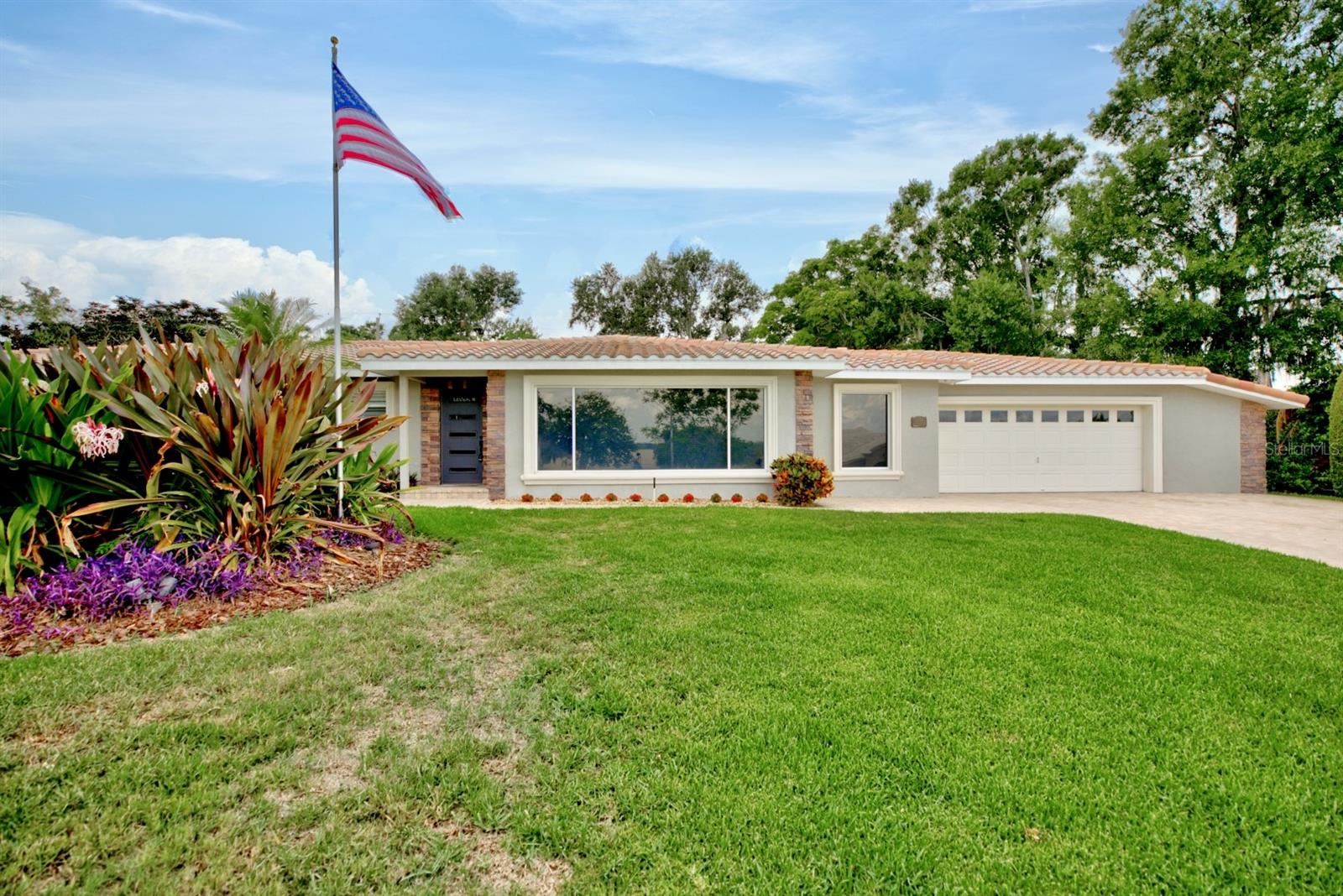 1235 LAKE POINT DRIVE