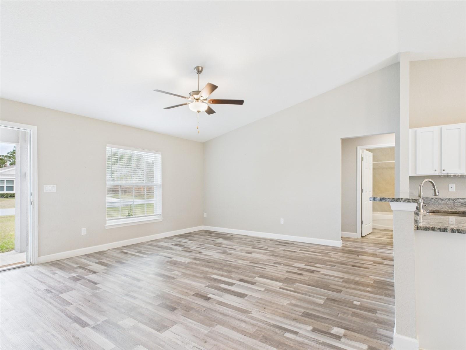 MARION OAKS UN 10 - Residential Lease