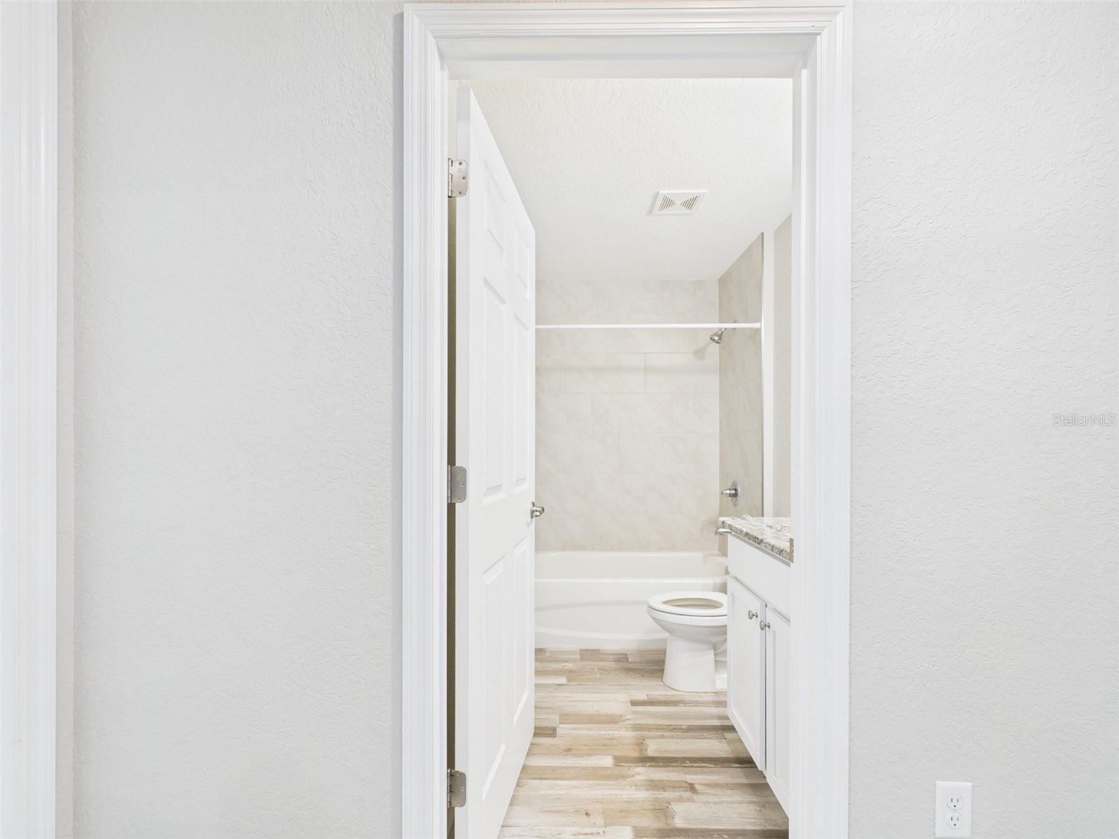 MARION OAKS UN 10 - Residential Lease