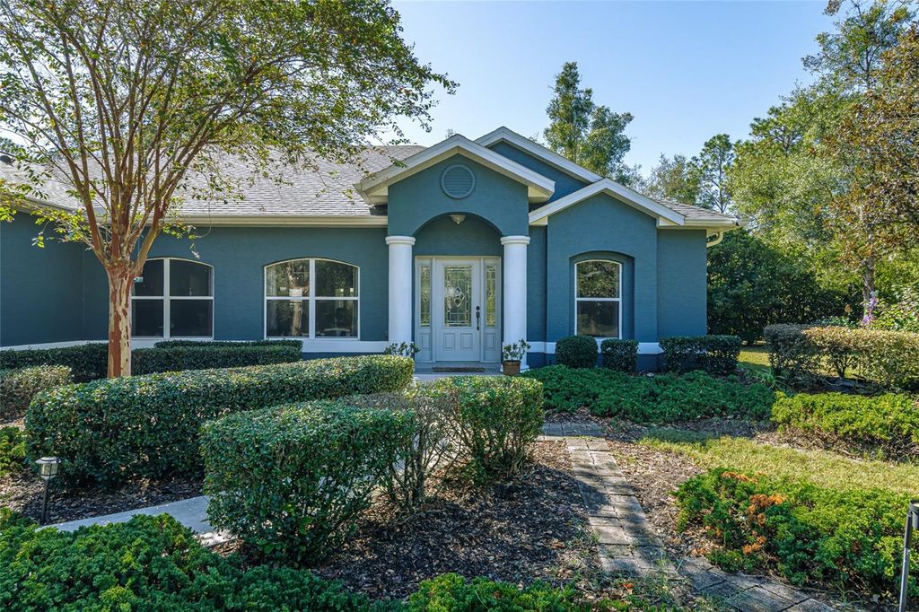 Photo of 18417 SW 66th Loop, Dunnellon, FL 34432 (MLS # OM711895)
