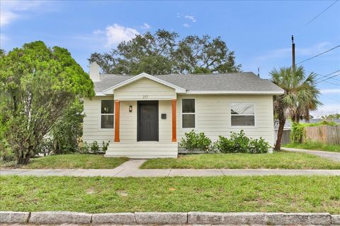 Photo of 217 38th Street N, St Petersburg, FL 33713 (MLS # TB8424149)