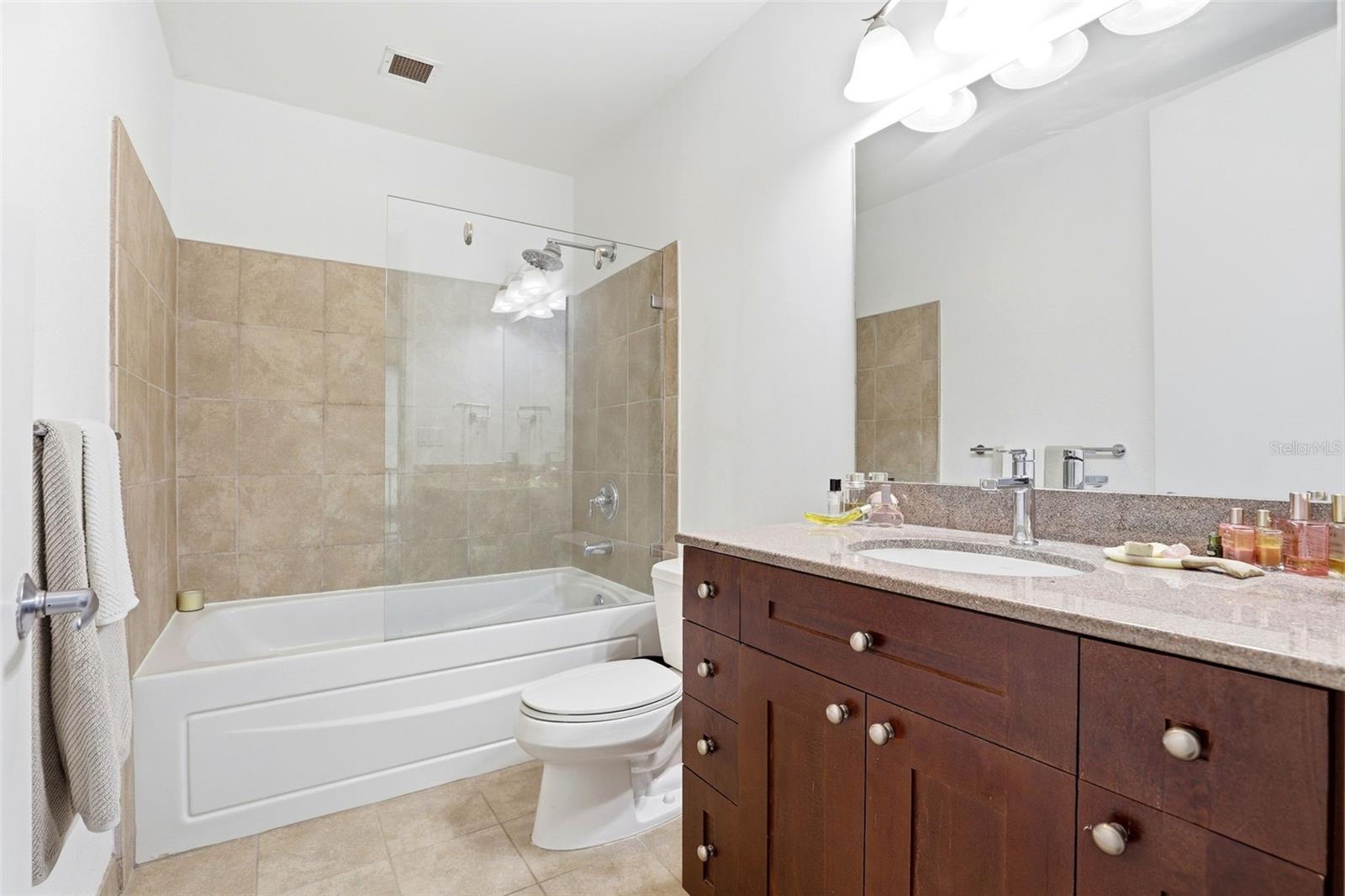 VUE/LK EOLA - Residential