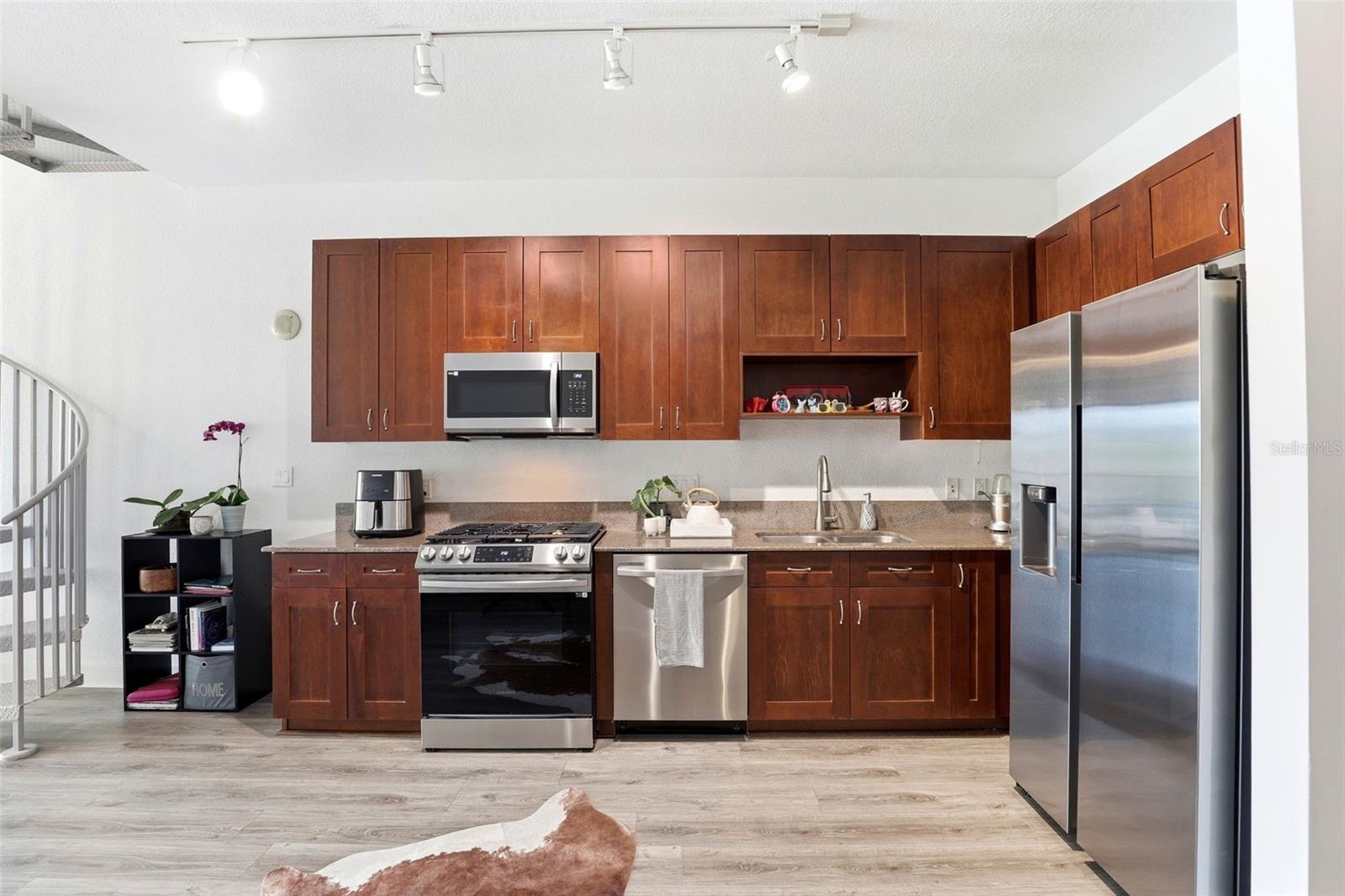 VUE/LK EOLA - Residential