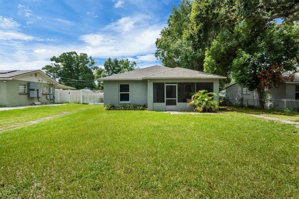 Photo of 212 Pike Street, Auburndale, FL 33823 (MLS # P4939543)