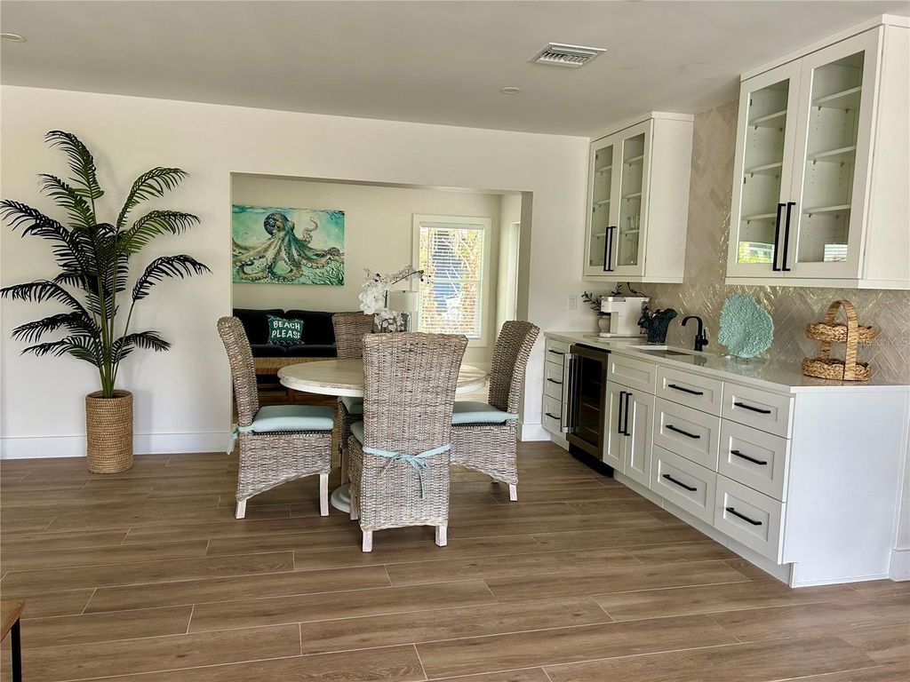 Photo of 1625 Idle Lane, Sarasota, FL 34231 (MLS # A4668964)
