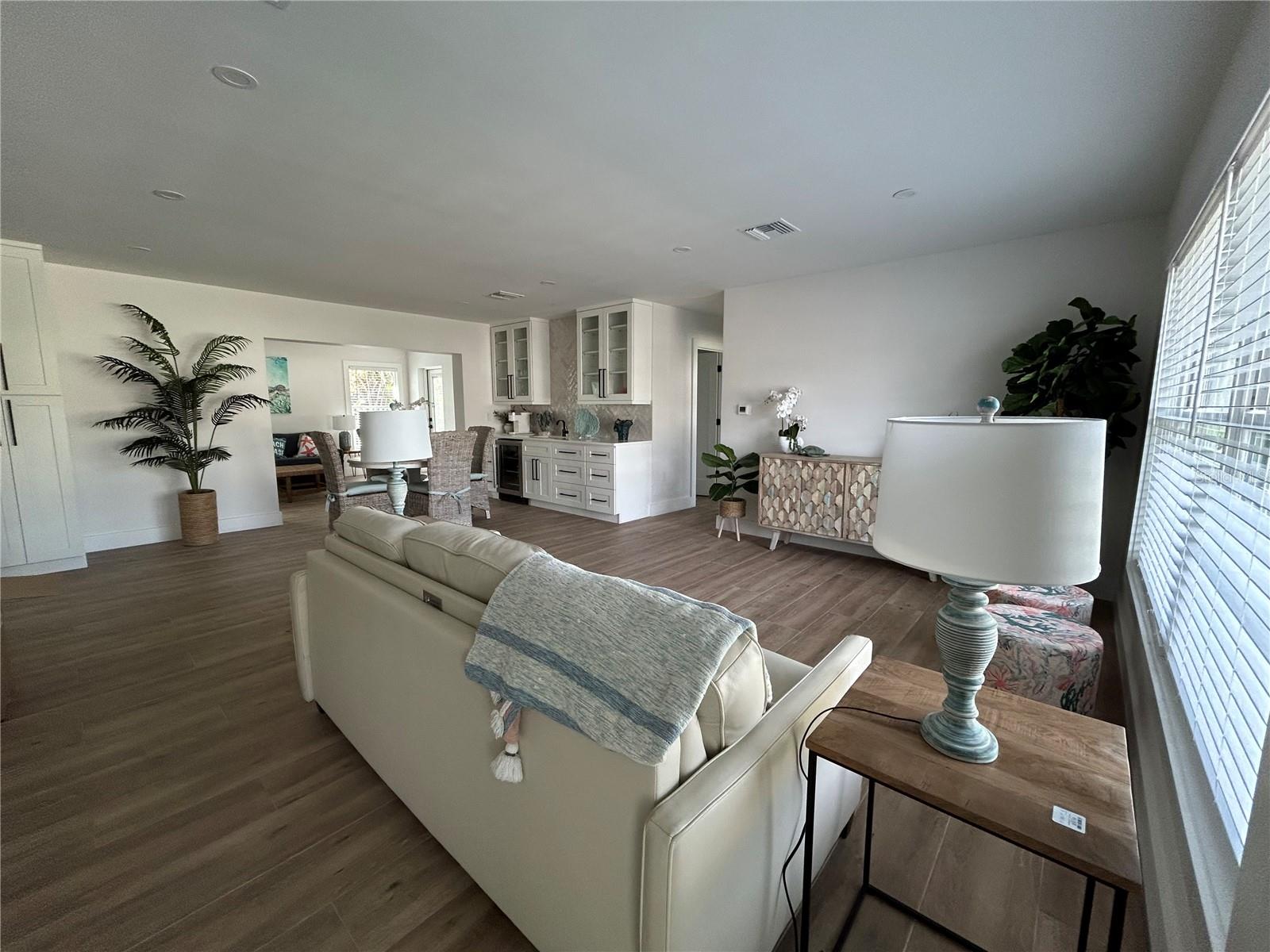 1625 IDLE LANE