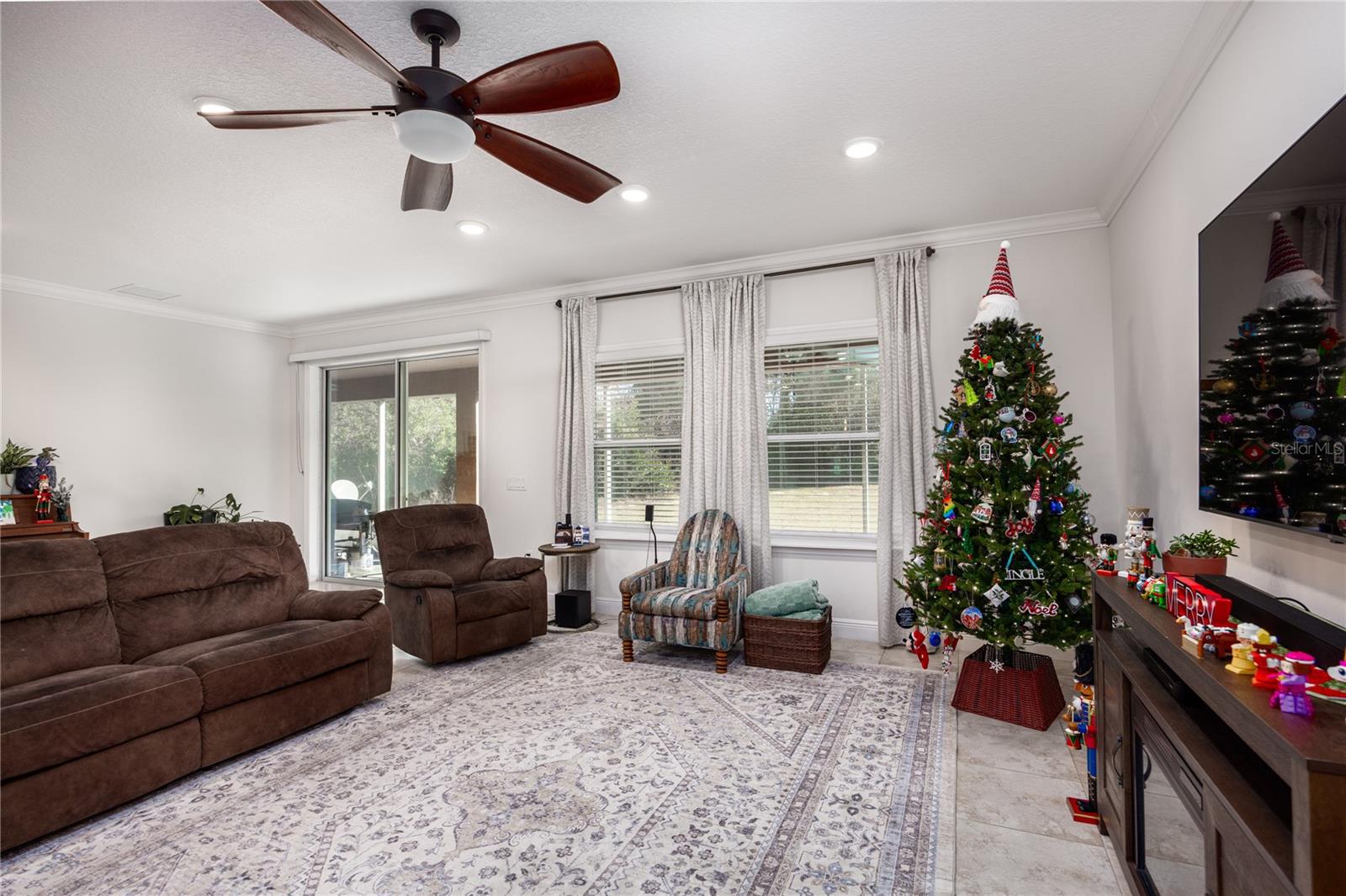 HALF MOON STATION - Residential