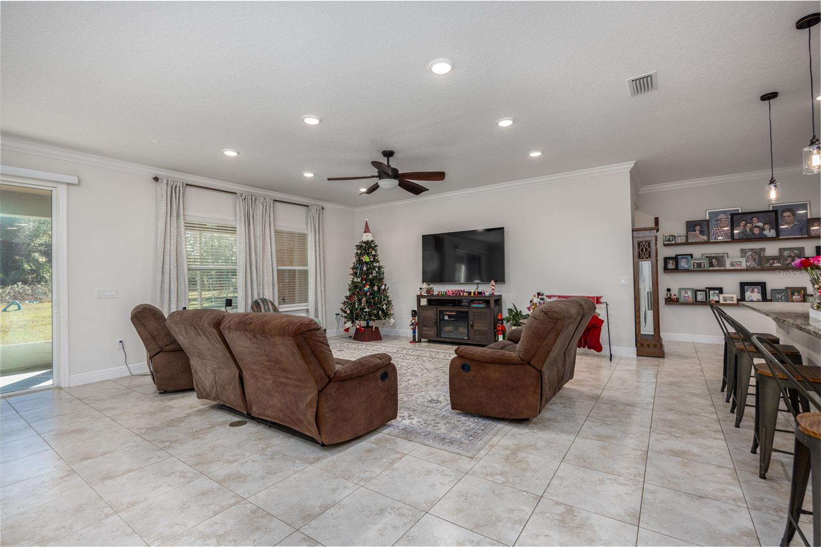 HALF MOON STATION - Residential