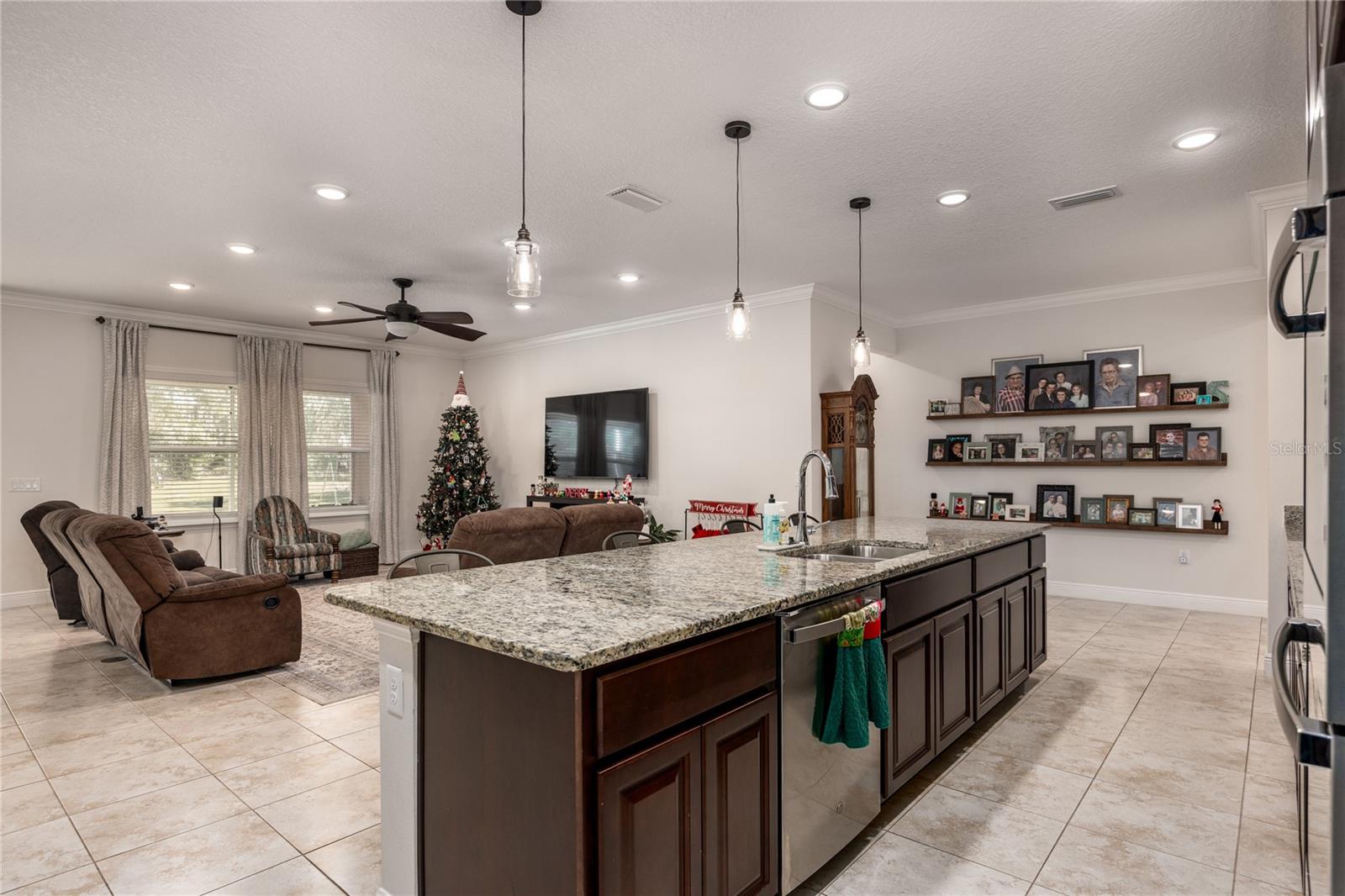 HALF MOON STATION - Residential