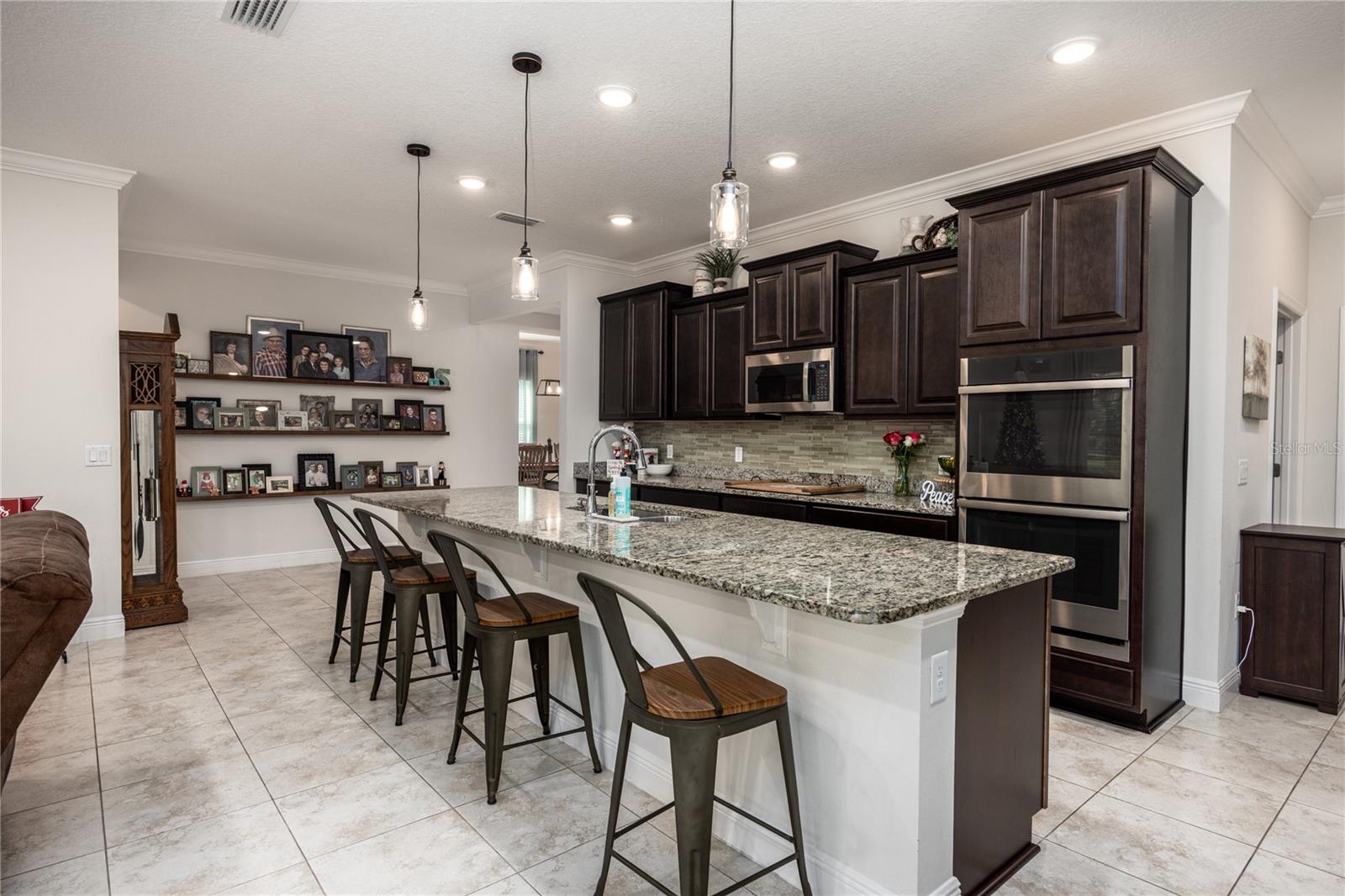 HALF MOON STATION - Residential