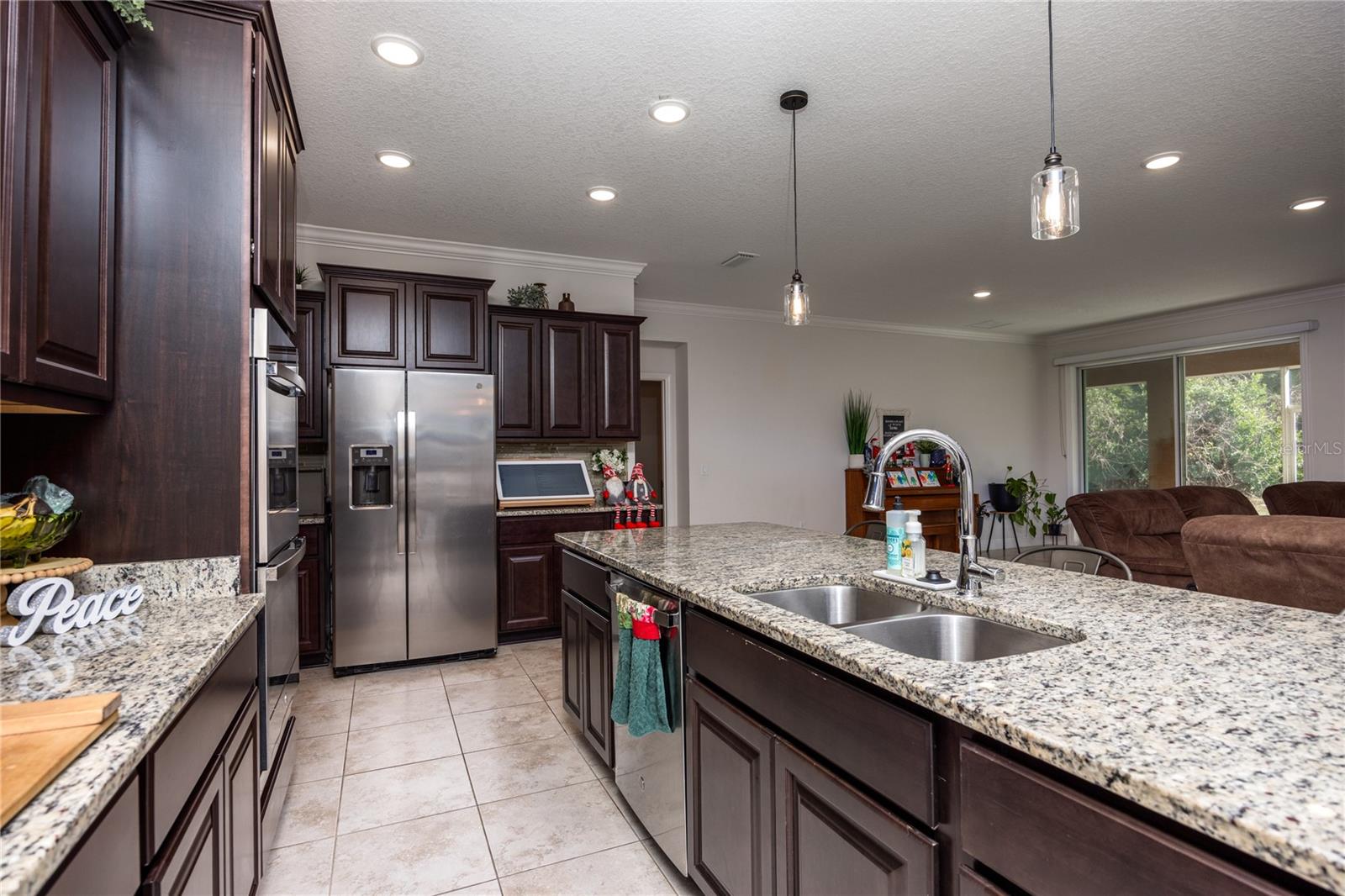 HALF MOON STATION - Residential