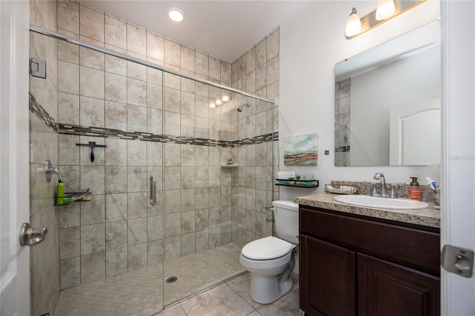 HALF MOON STATION - Residential