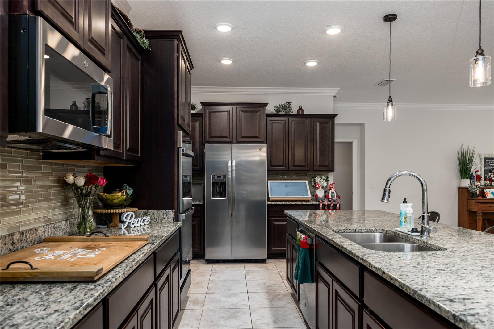 HALF MOON STATION - Residential