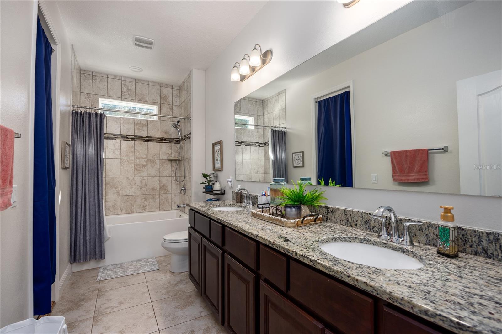 HALF MOON STATION - Residential