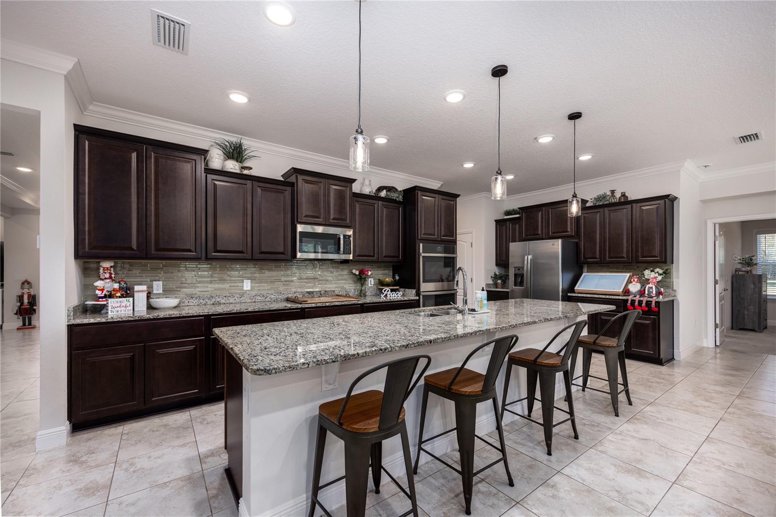 HALF MOON STATION - Residential