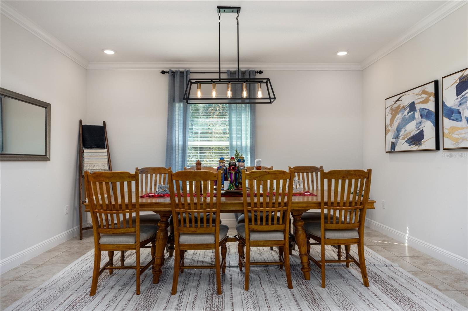 HALF MOON STATION - Residential