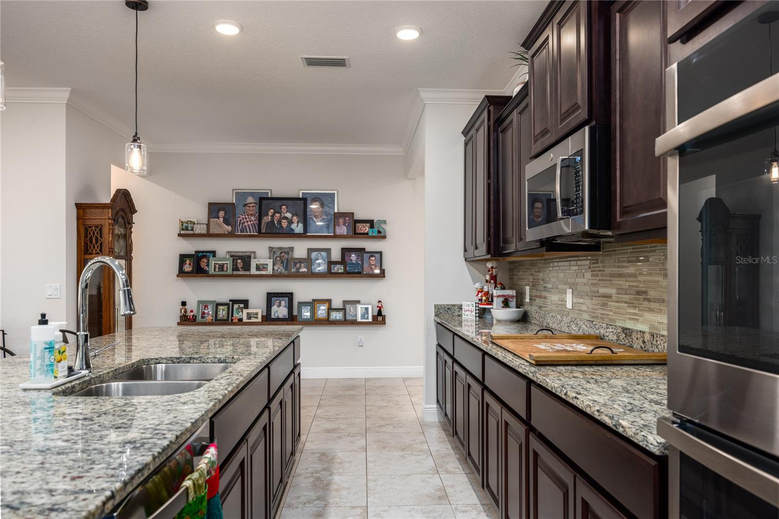 HALF MOON STATION - Residential