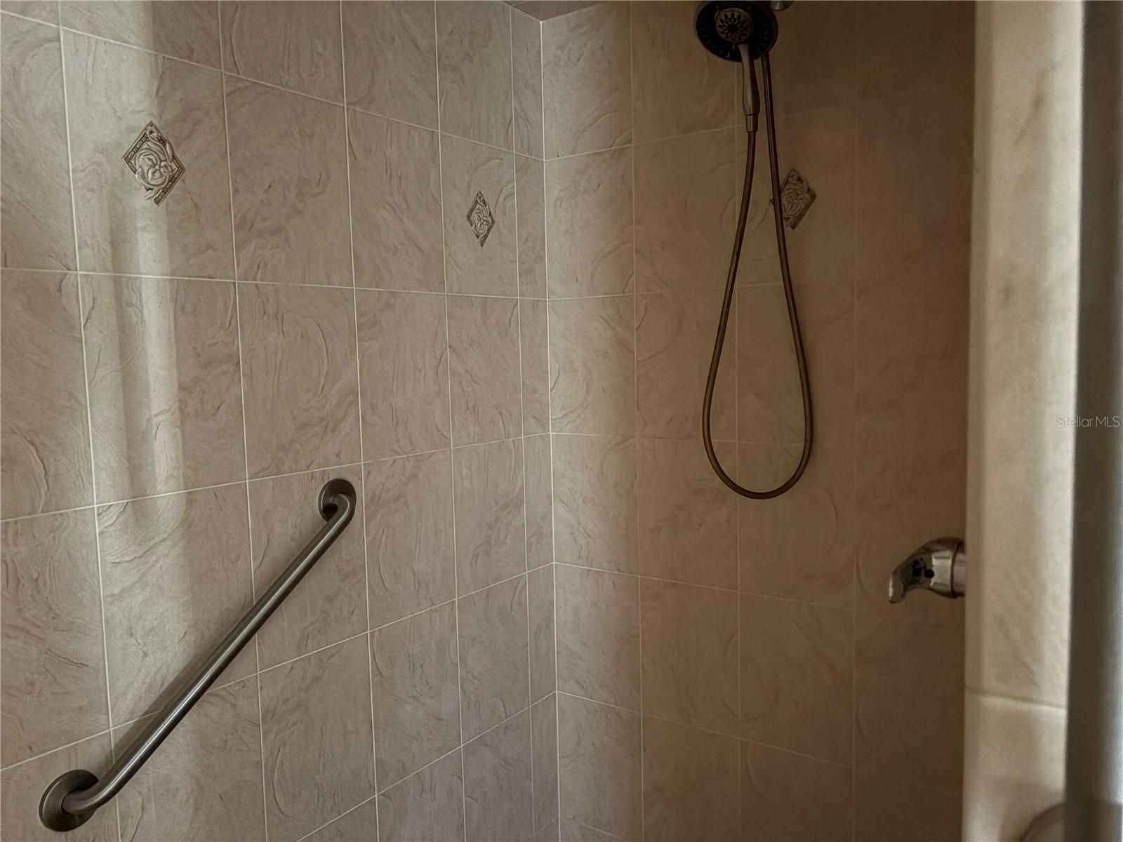 CITRUS SPGS UNIT 04 - Residential