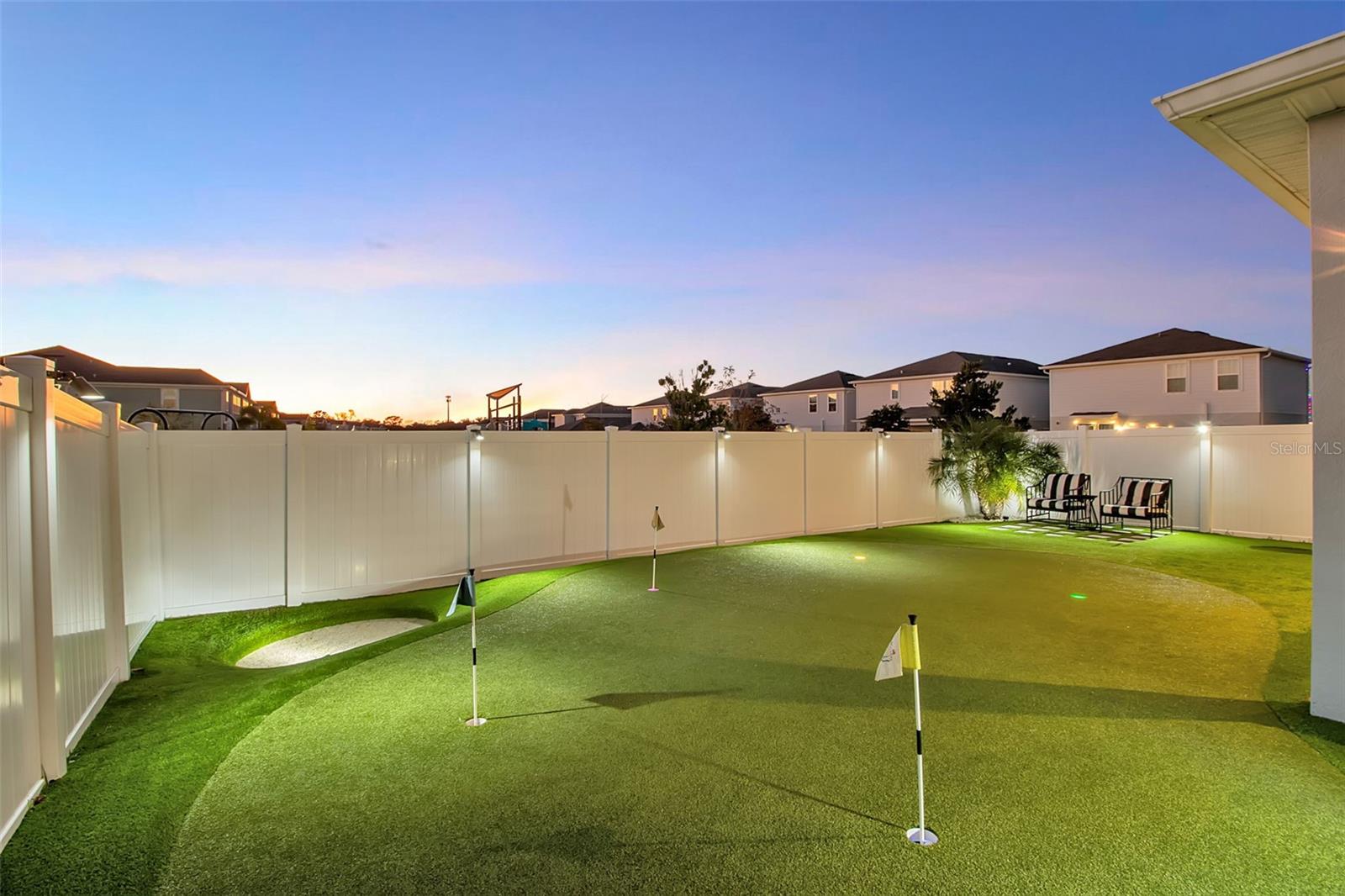 AVALON WOODS - Residential