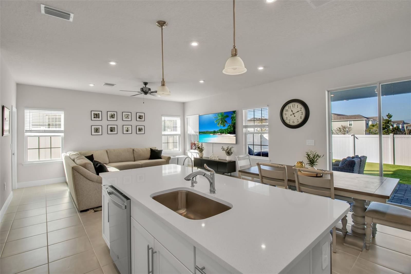 AVALON WOODS - Residential