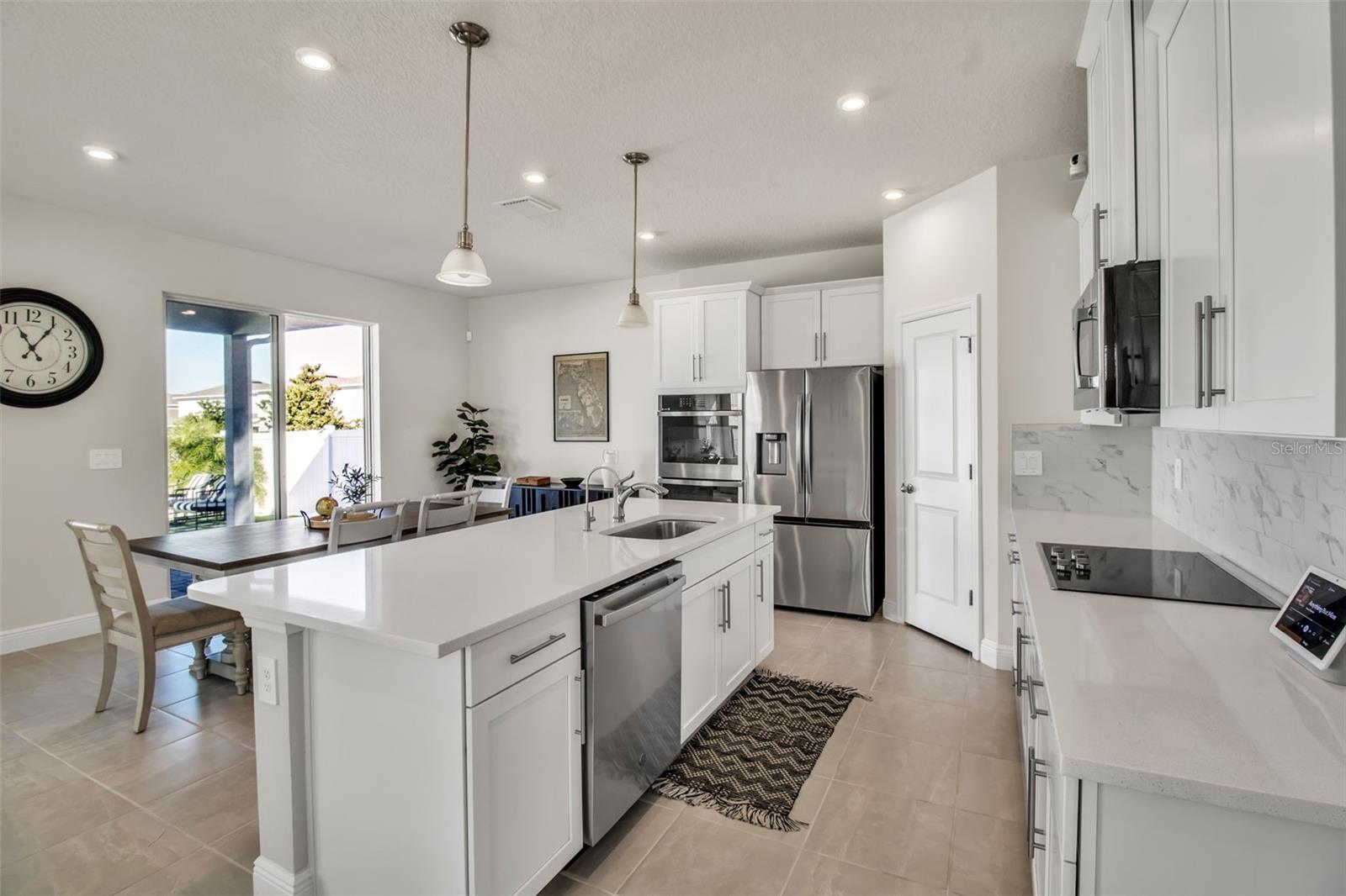 AVALON WOODS - Residential