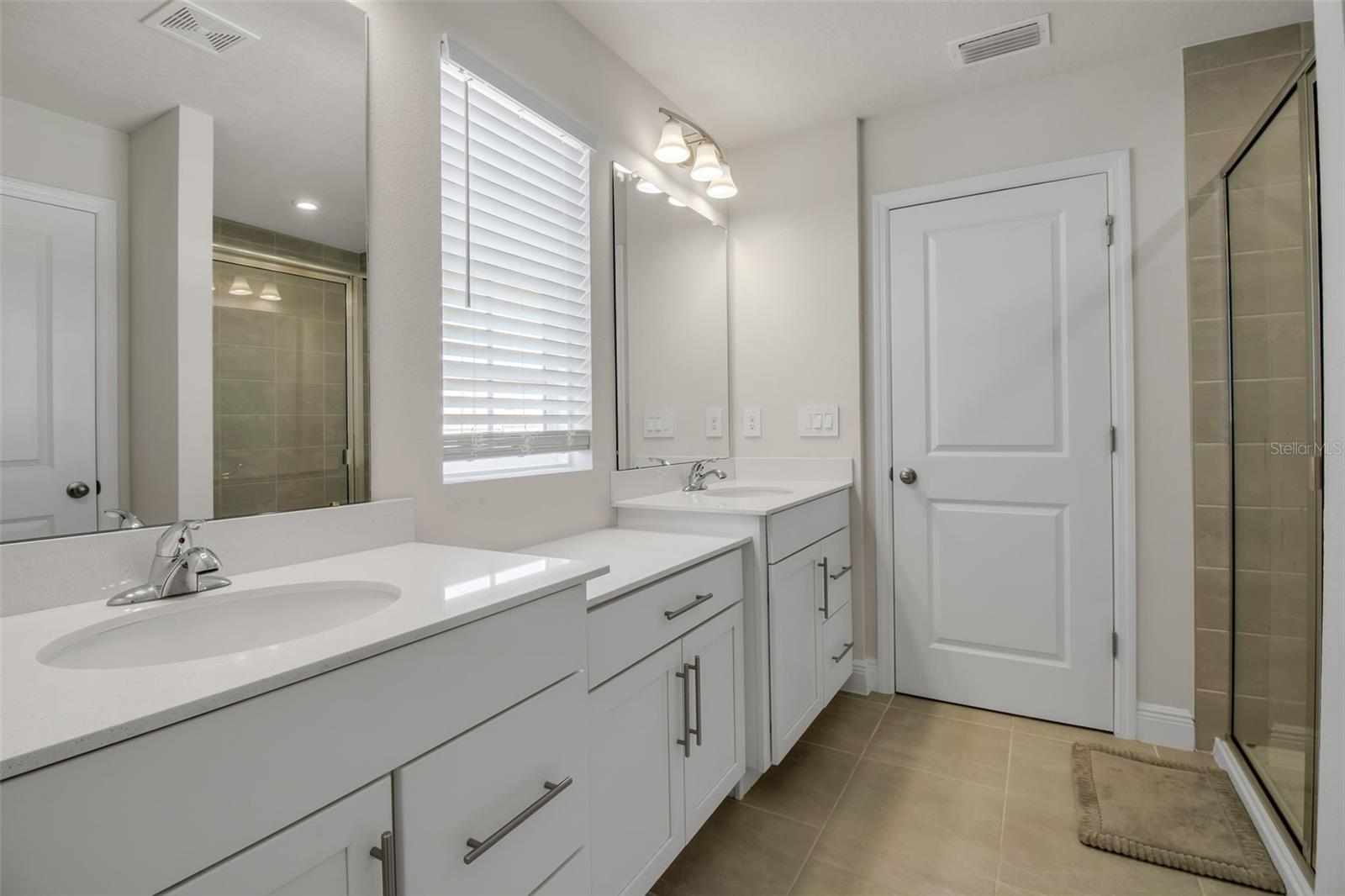 AVALON WOODS - Residential