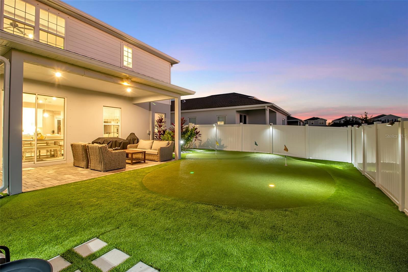 AVALON WOODS - Residential