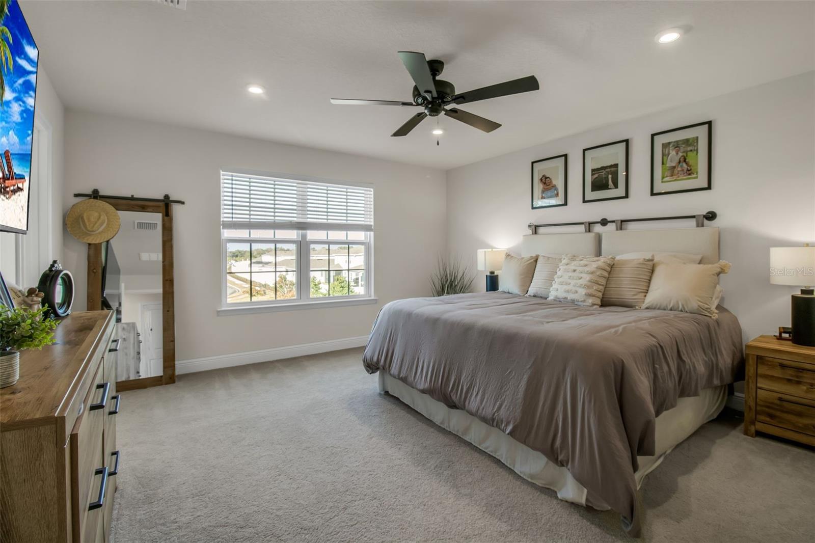 AVALON WOODS - Residential