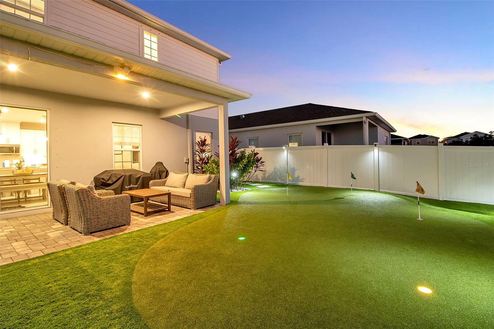 AVALON WOODS - Residential