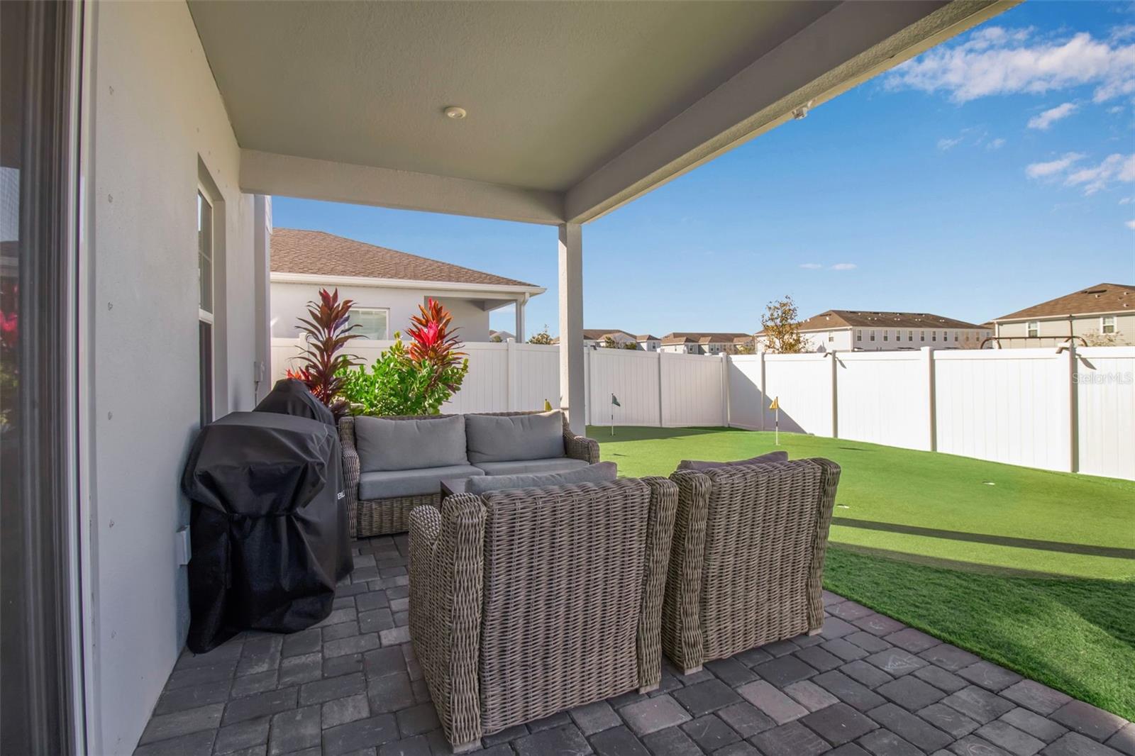 AVALON WOODS - Residential