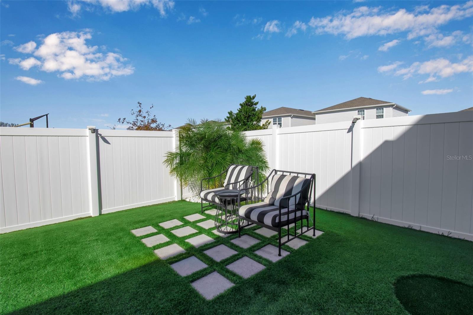 AVALON WOODS - Residential