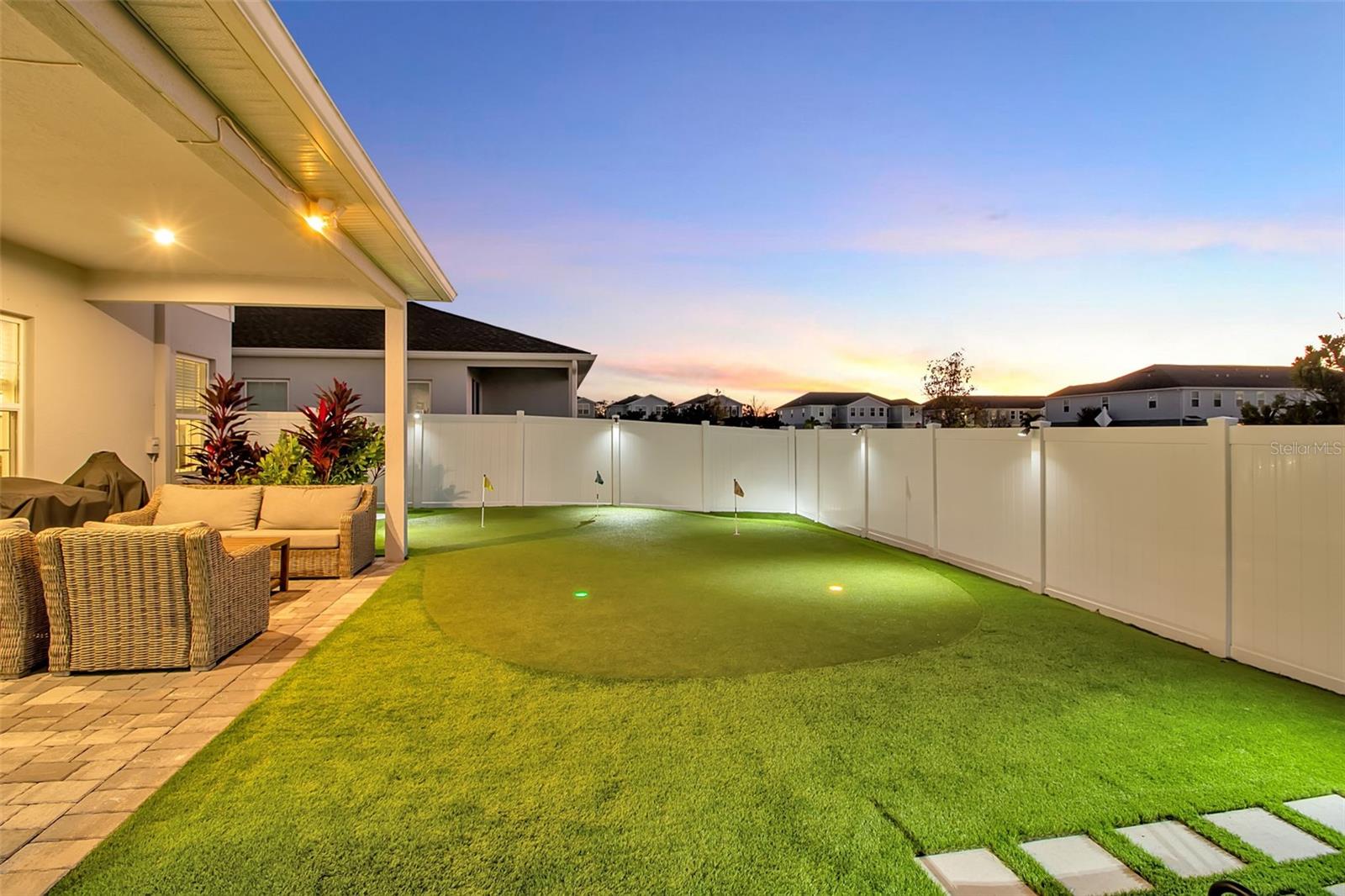 AVALON WOODS - Residential