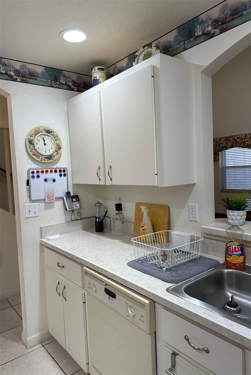 2259 CANDLEWOOD LANE E