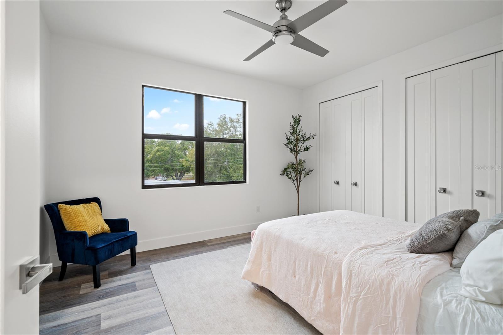 LATITUDES IN THE PARK TWNHMS - Residential