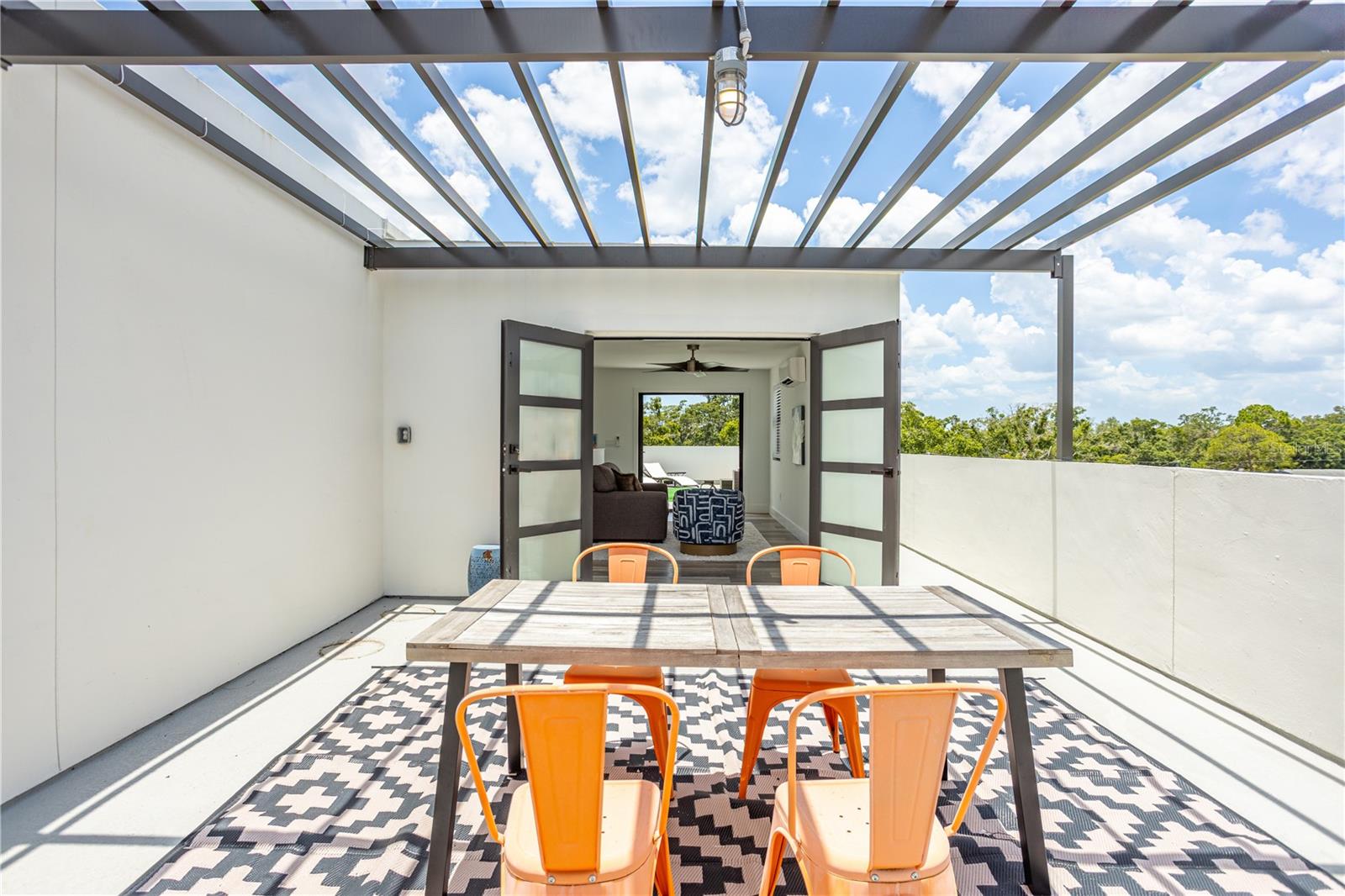 LATITUDES IN THE PARK TWNHMS - Residential