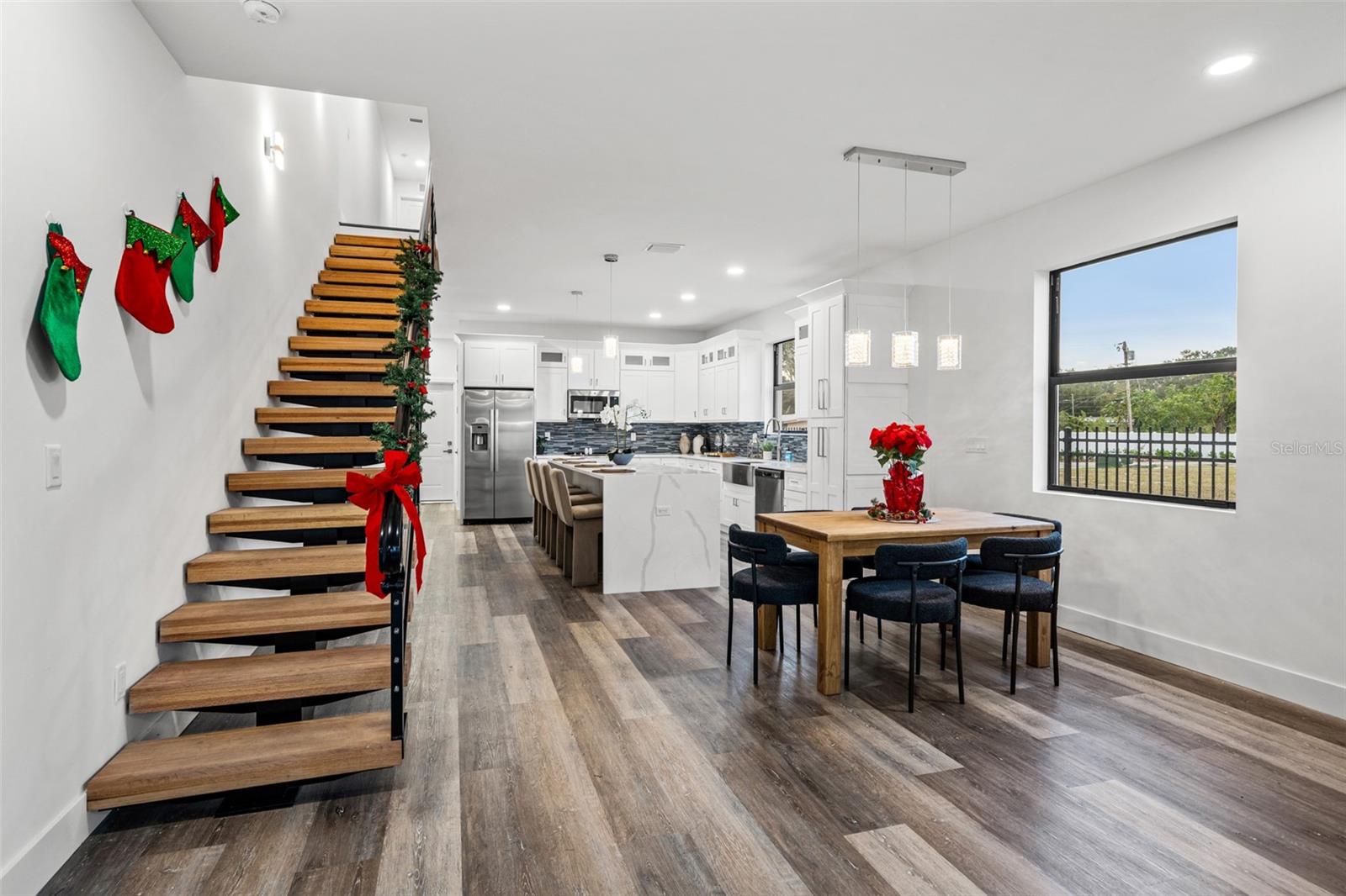 LATITUDES IN THE PARK TWNHMS - Residential