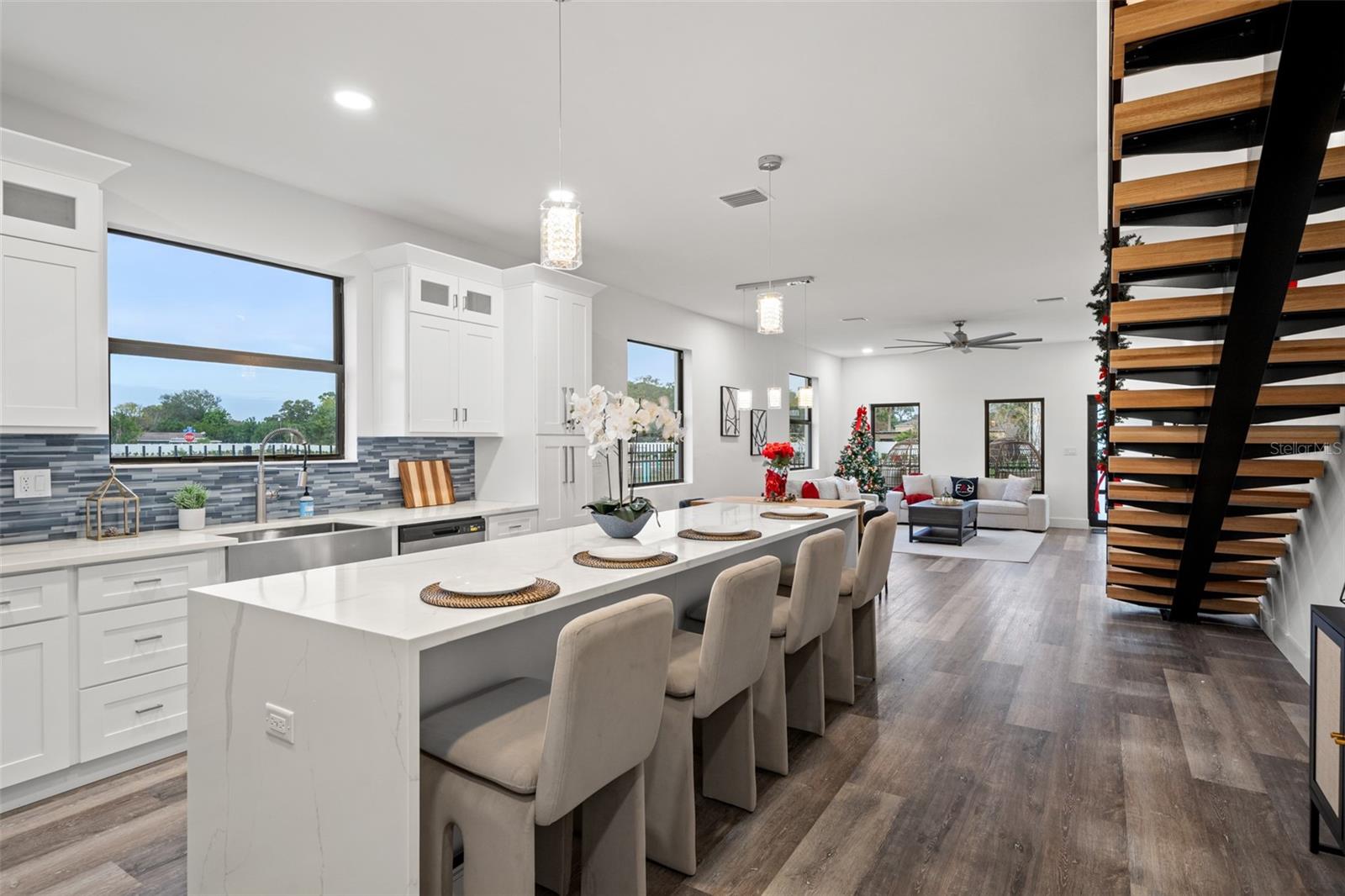 LATITUDES IN THE PARK TWNHMS - Residential