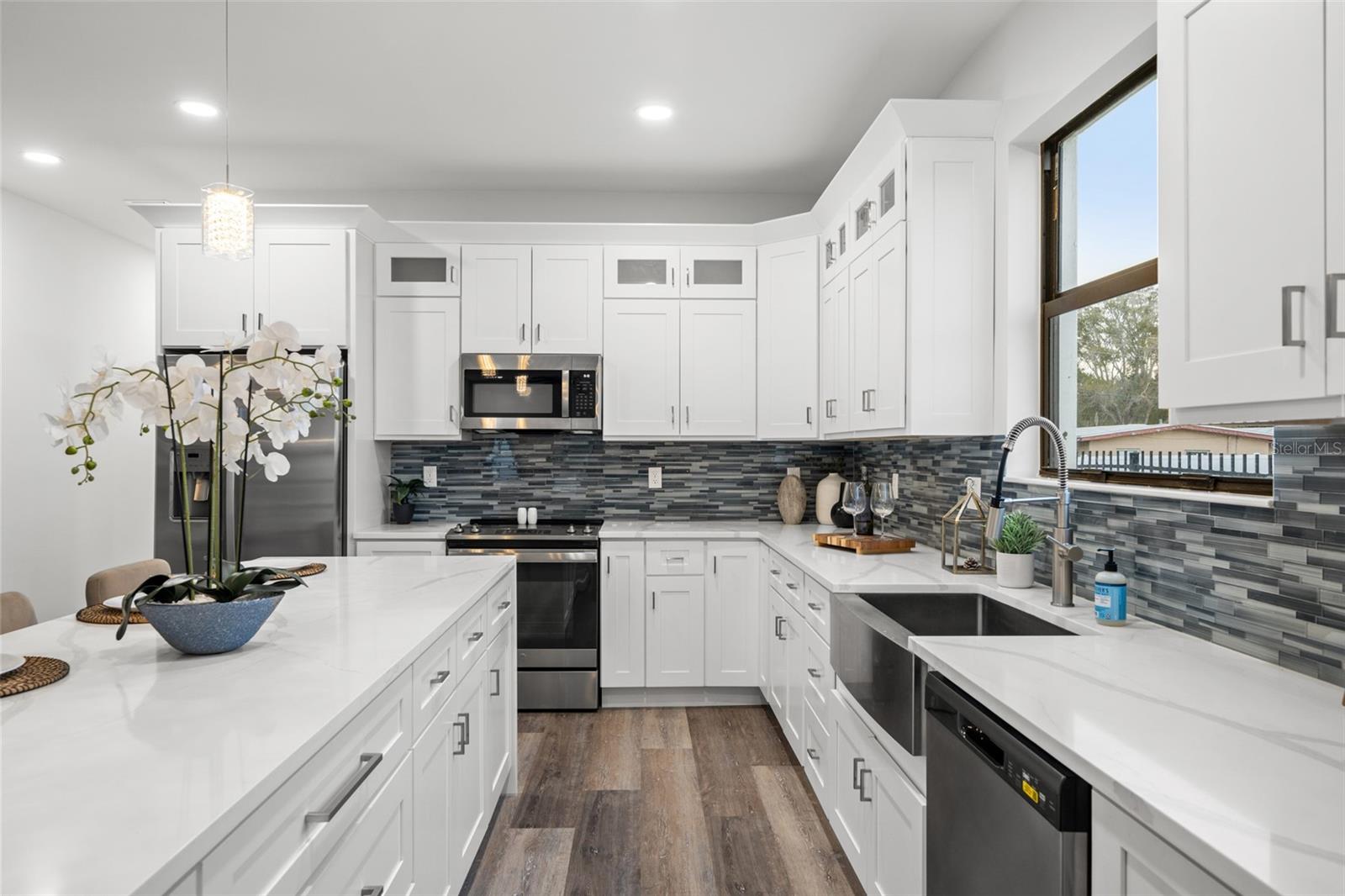 LATITUDES IN THE PARK TWNHMS - Residential